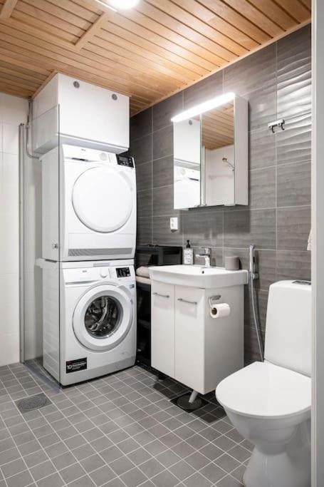 Apartment Near The Train Station, Free Parking &Netflix كوبيو المظهر الخارجي الصورة